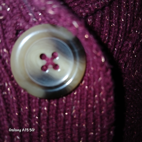 🌼✨️ Women's Burgundy Button Up Cardigan Sweater ✨️ - Picture 7 of 16